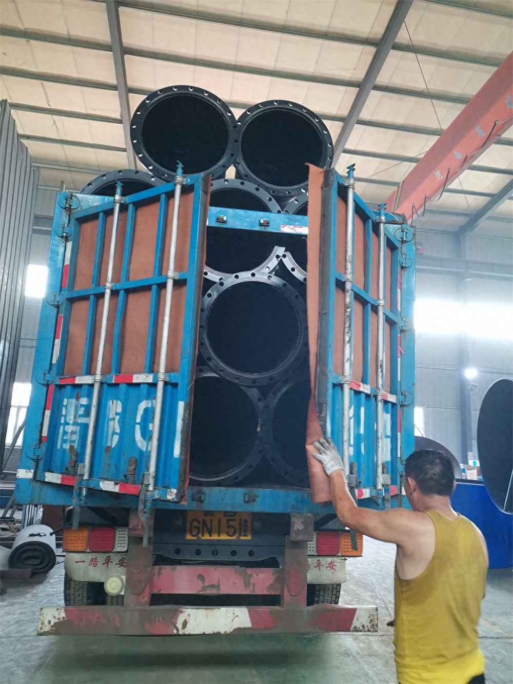 热浸塑钢管与涂塑钢管全面对比：选材指南与品牌推荐