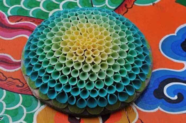 西藏热浸涂塑钢管定做与仁布酥油花艺术探秘