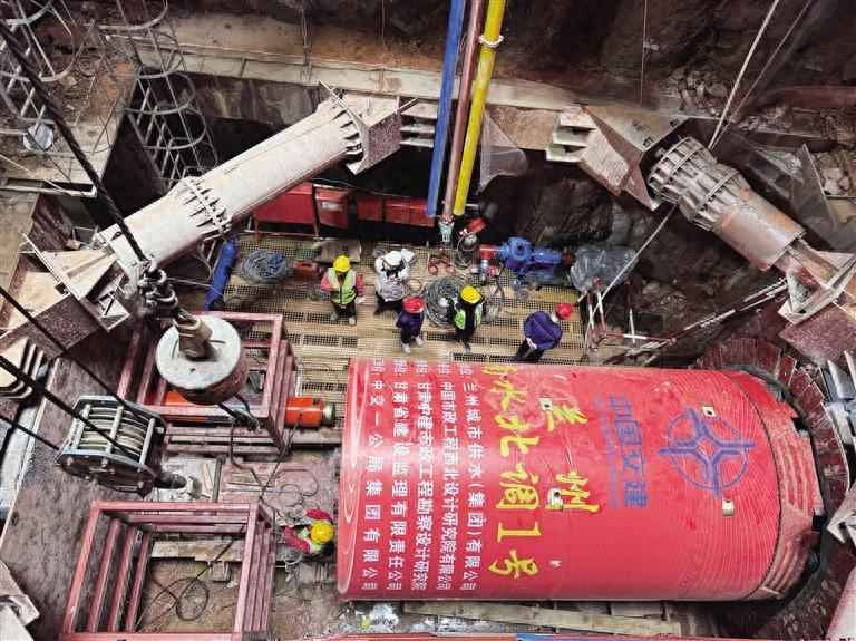 奥仁格管道：热浸涂塑钢管铸就兰州市穿黄供水“生命线”