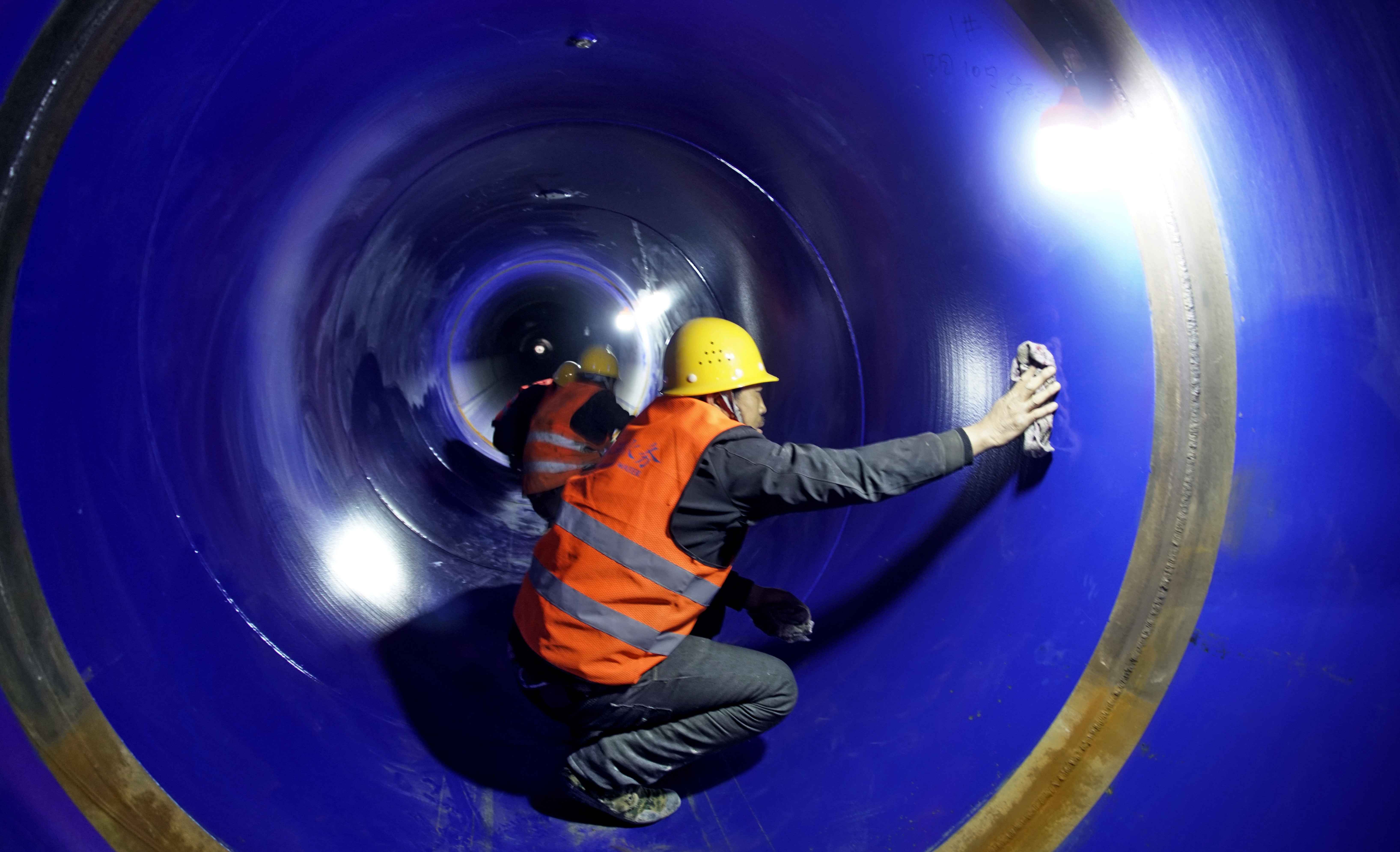 南水北调配套工程大兴支线复工，巨型顶管机“穿针引线”显神通