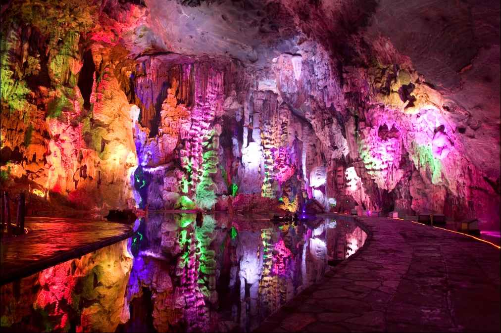 奥仁格管道推荐：潮州热浸塑涂塑钢管与汕昆高速公路的纽带