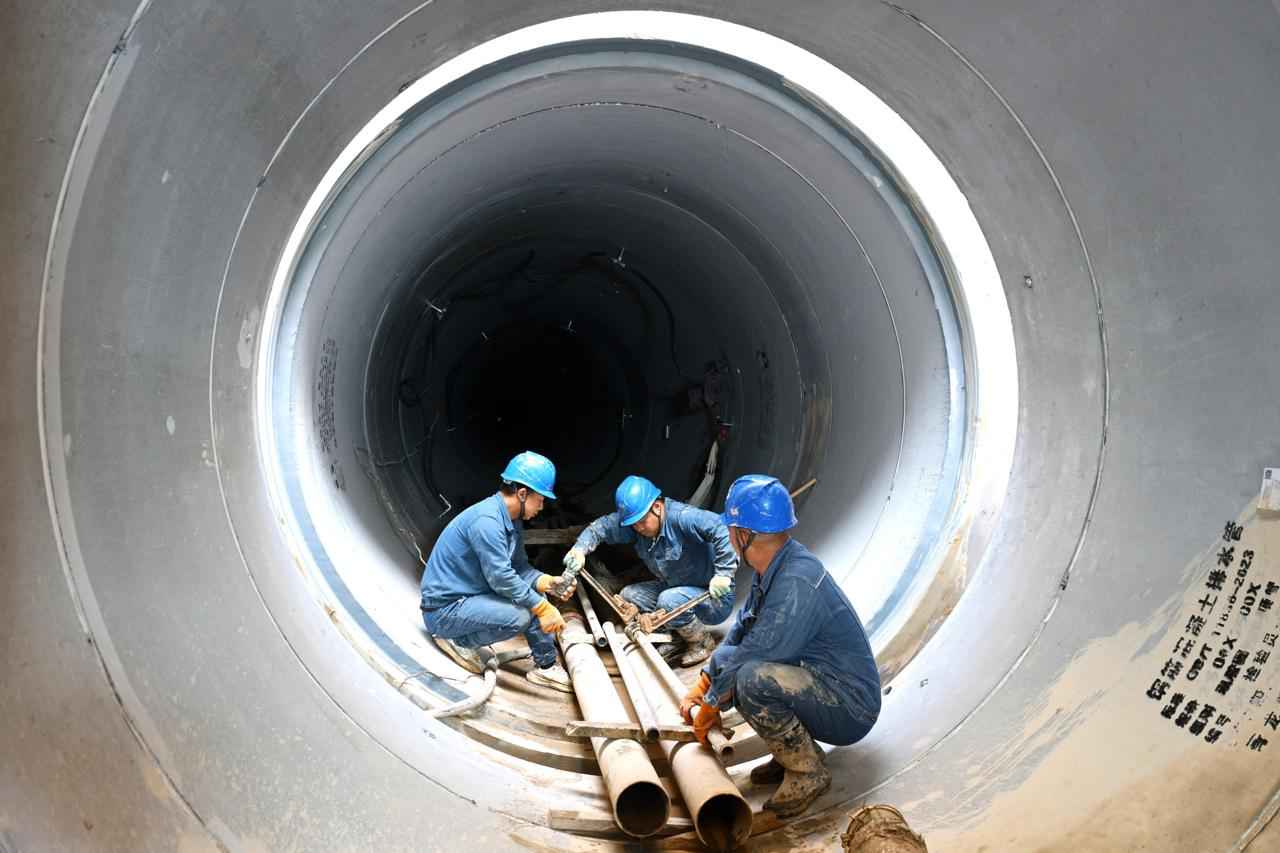 稳增长促发展攻坚年:宁夏最长电力顶管工程贯通 稳增长促发展攻坚年:宁夏最长电力顶管工程贯通