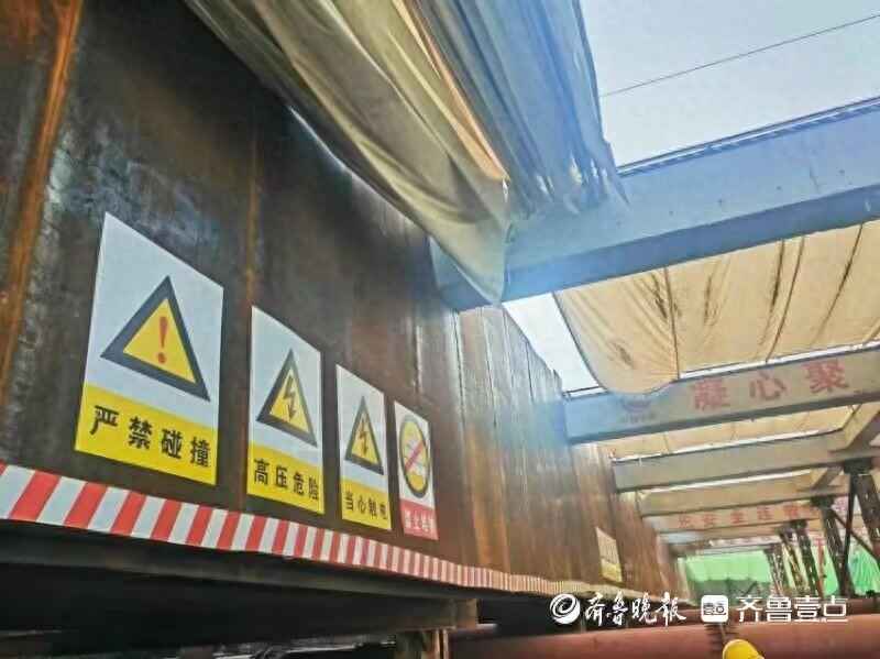 青岛地铁创新实践:大跨度电力管廊悬吊保护施工圆满成功 青岛地铁创新实践:大跨度电力管廊悬吊保护施工圆满成功