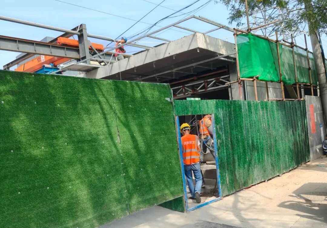 电力排管堵帽:地铁口规划难产,居民出行何去何从? 电力排管堵帽:地铁口规划难产,居民出行何去何从?