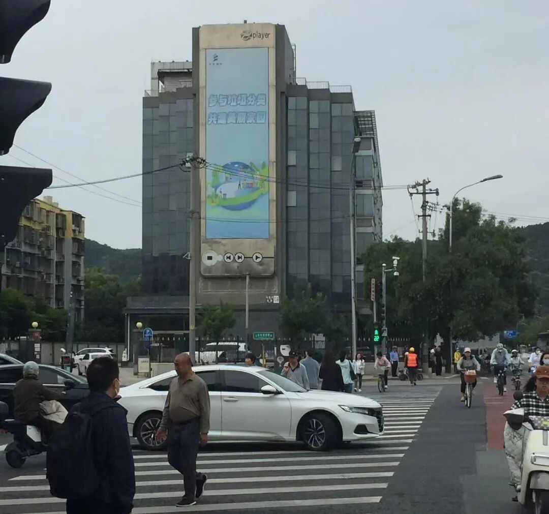 电力排管堵帽:地铁口规划难产,居民出行何去何从? 电力排管堵帽:地铁口规划难产,居民出行何去何从?