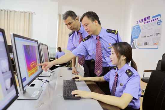 奥仁格管道助力南宁供电段:工匠精神守护铁路安全畅通 奥仁格管道助力南宁供电段:工匠精神守护铁路安全畅通