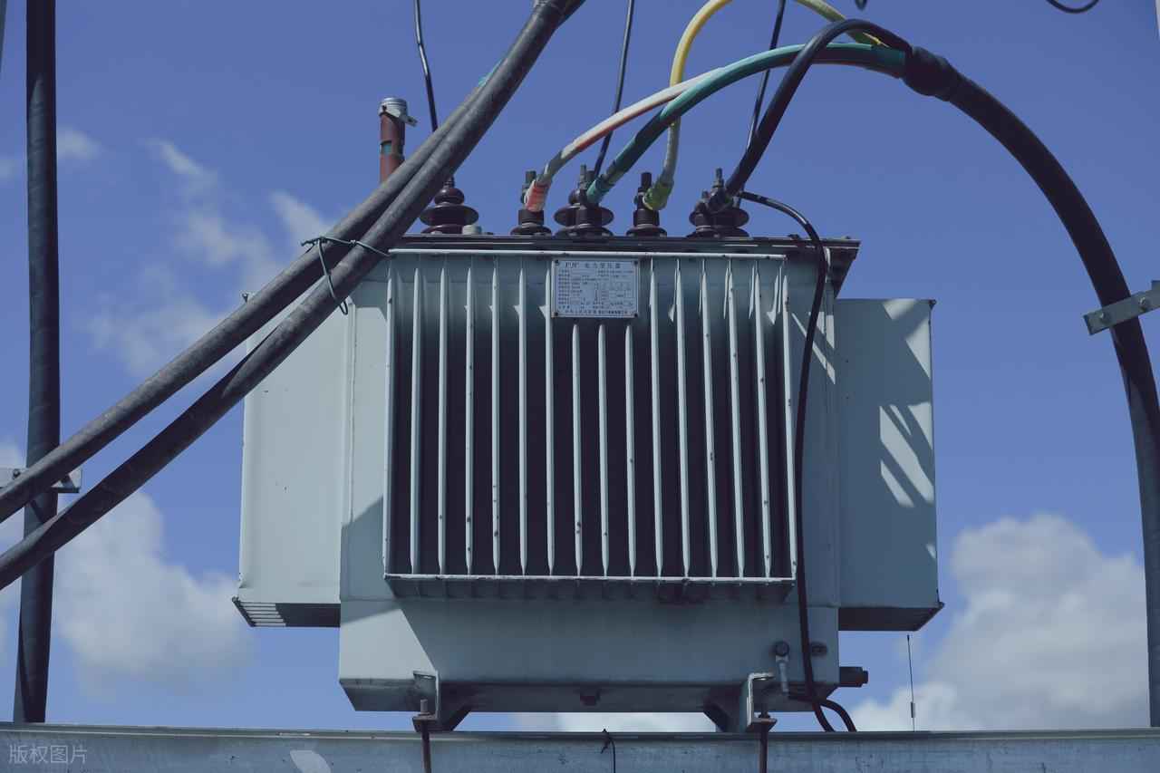变压器型号规格全解析:从字母数字到实战选型 变压器型号规格全解析:从字母数字到实战选型