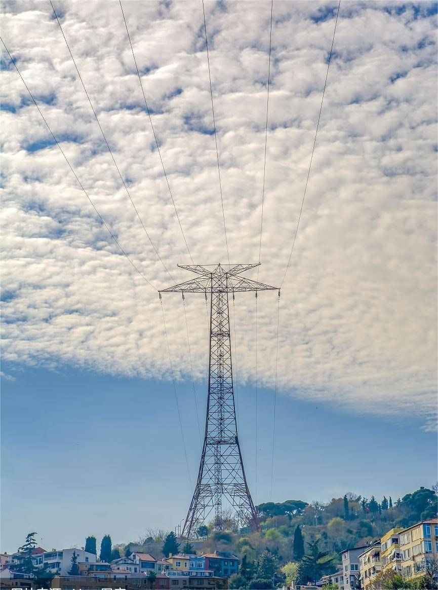 电力管塔与电力输送塔