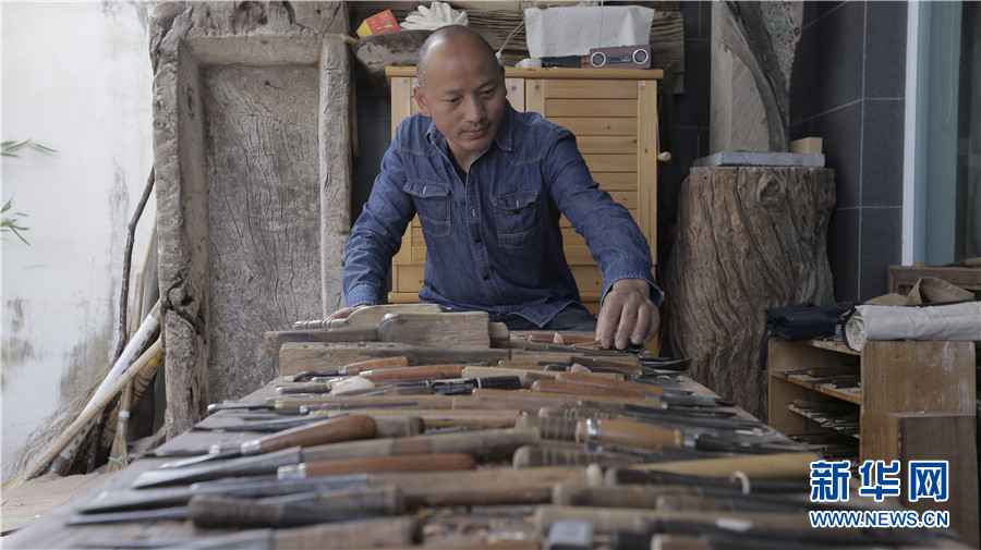 丽江方形电力管 云南非遗·丽江记忆(4)木雕|啊东的丽江“雕刻”时光 丽江方形电力管 云南非遗·丽江记忆(4)木雕|啊东的丽江“雕刻”时光