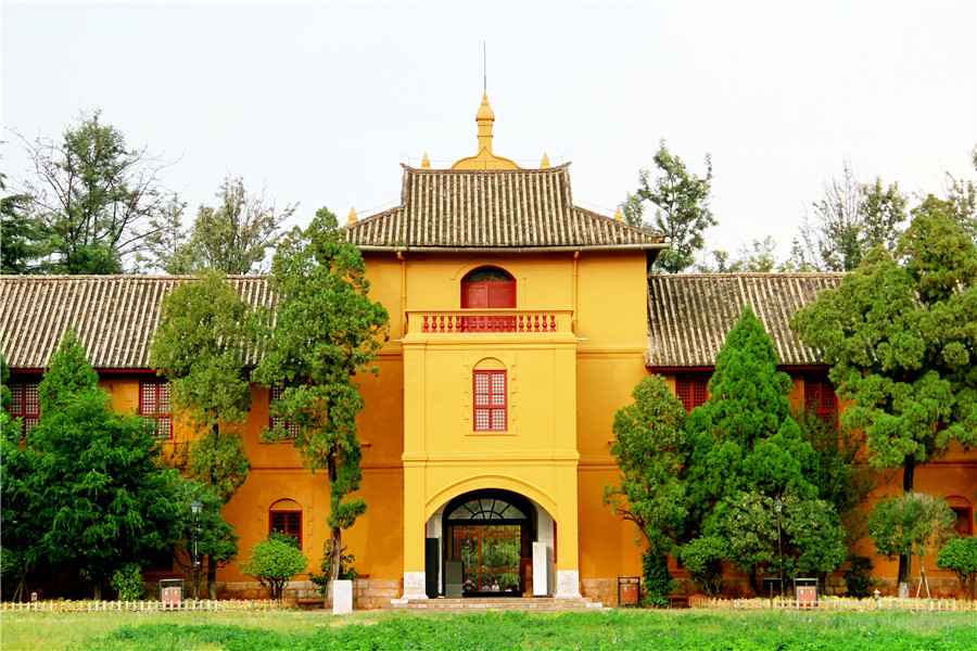 昭通方形电力管 云南建筑大观：纪念馆中正气长存