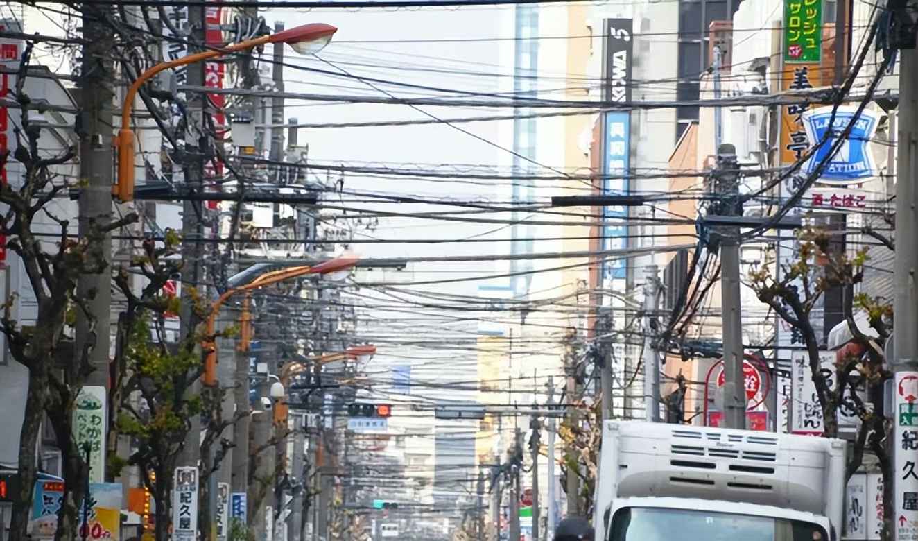 电力配管图 日本电线如 “蛛网”,德国全地下:各国布线,藏着多少实力差距? 电力配管图 日本电线如 “蛛网”,德国全地下:各国布线,藏着多少实力差距?