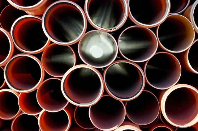 白色HDPE电力管的卓越优势与普通穿线管核心区别全解析 白色HDPE电力管的卓越优势与普通穿线管核心区别全解析