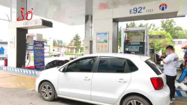 哈尔滨车主加油奇遇:52升油箱竟加出62升油,真相何在? 哈尔滨车主加油奇遇:52升油箱竟加出62升油,真相何在?