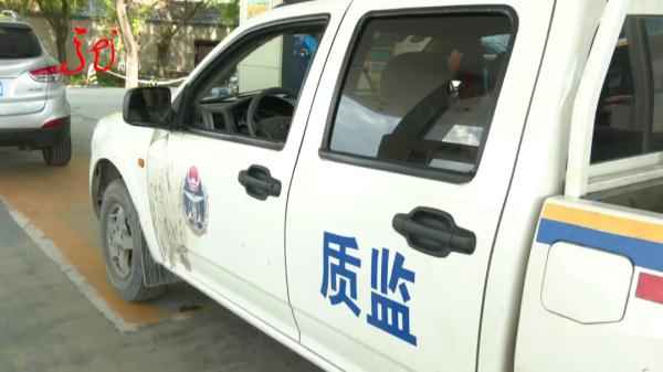 哈尔滨车主加油奇遇:52升油箱竟加出62升油,真相何在? 哈尔滨车主加油奇遇:52升油箱竟加出62升油,真相何在?