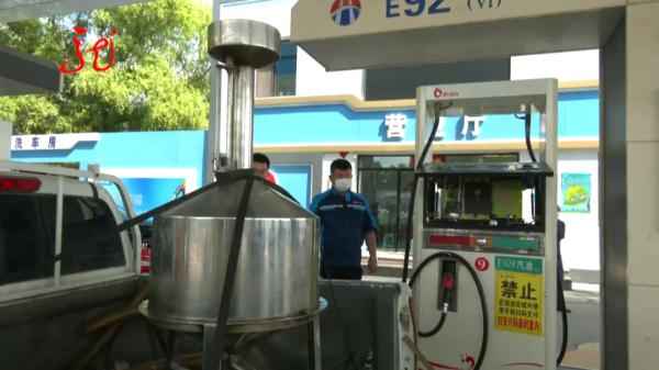 哈尔滨车主加油奇遇:52升油箱竟加出62升油,真相何在? 哈尔滨车主加油奇遇:52升油箱竟加出62升油,真相何在?