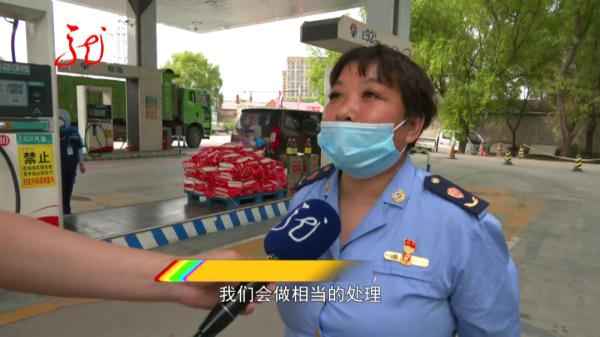 哈尔滨车主加油奇遇:52升油箱竟加出62升油,真相何在? 哈尔滨车主加油奇遇:52升油箱竟加出62升油,真相何在?